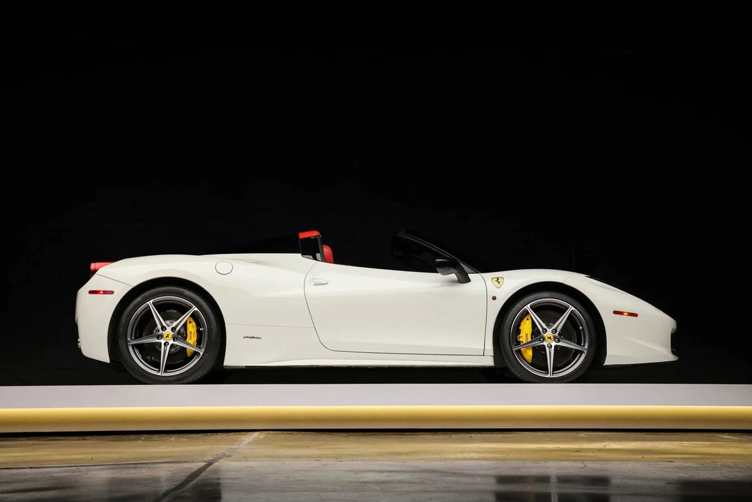2015 Ferrari 458 Spider - Image 18 of 31