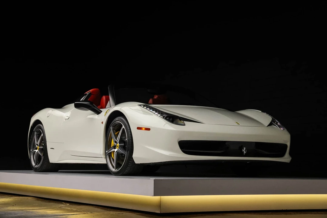 2015 Ferrari 458 Spider - Image 14 of 31
