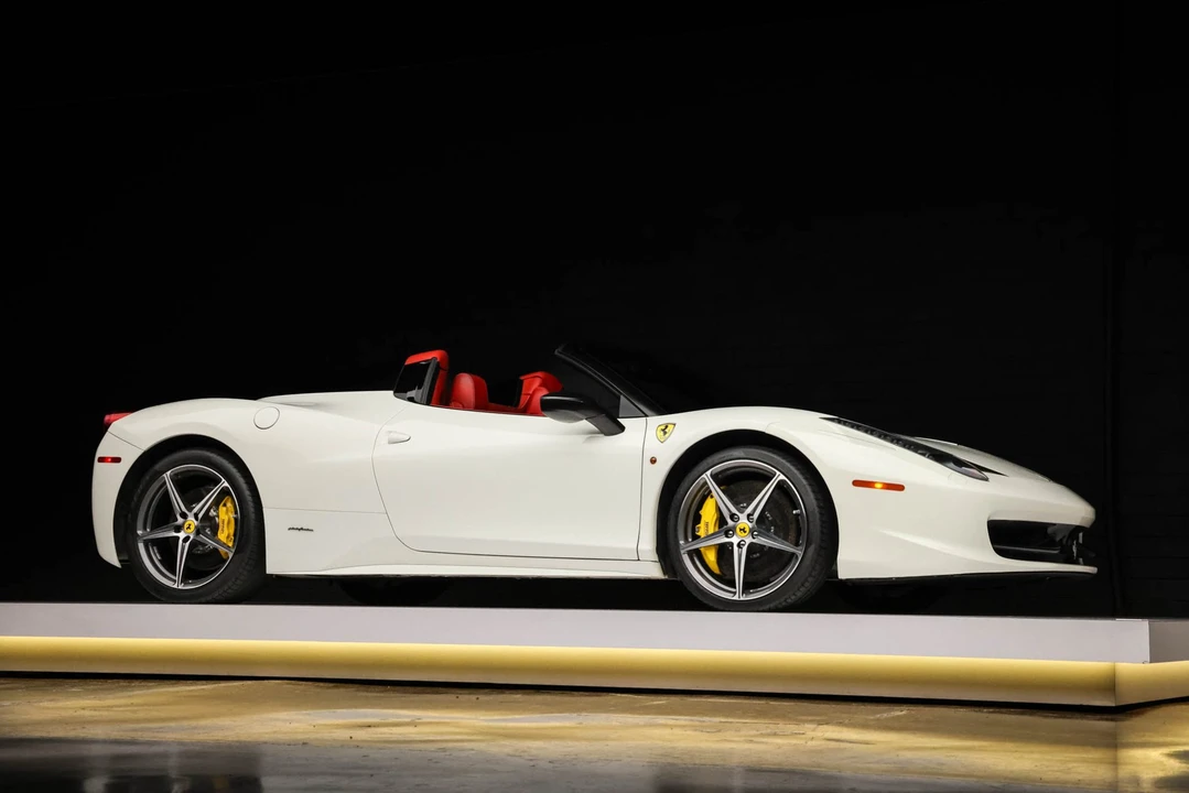 2015 Ferrari 458 Spider - Image 17 of 31