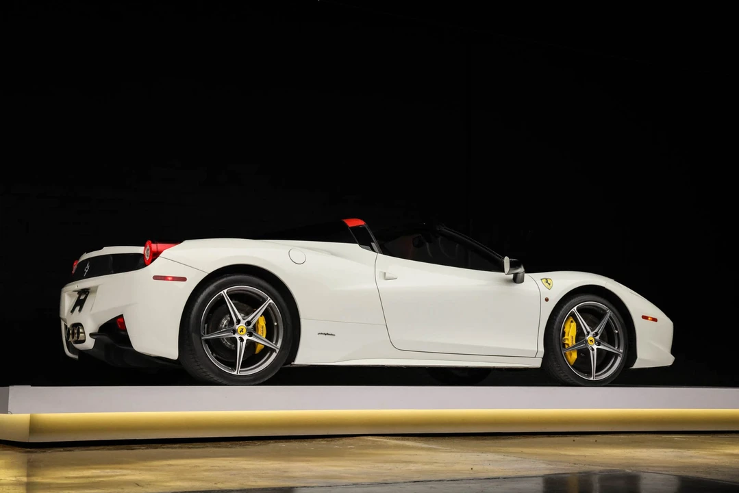 2015 Ferrari 458 Spider - Image 19 of 31