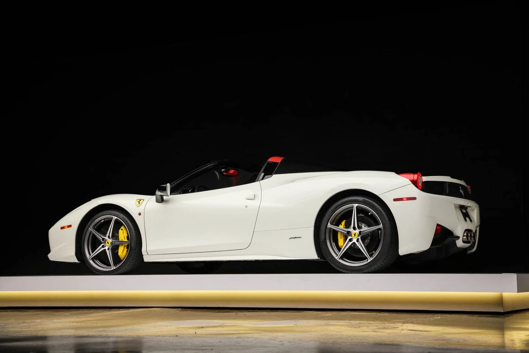 2015 Ferrari 458 Spider - Image 29 of 31