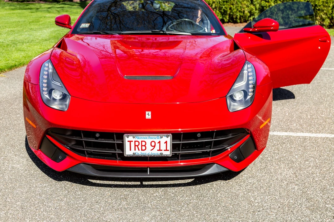 2015 Ferrari F12berlinetta - Image 16 of 31