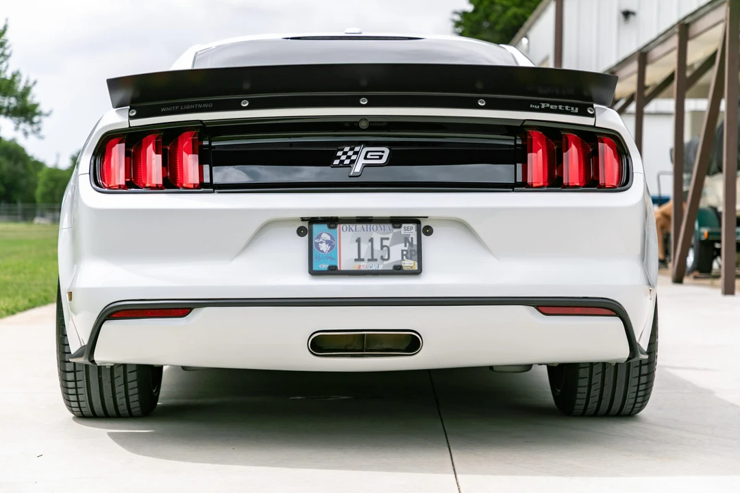 2015 Ford S550 Mustang GT - Image 8 of 31