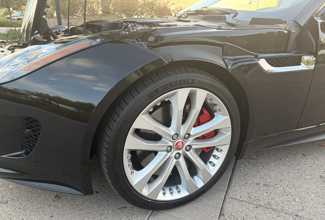 2015 Jaguar F-Type 1st Gen - Image 16 of 31