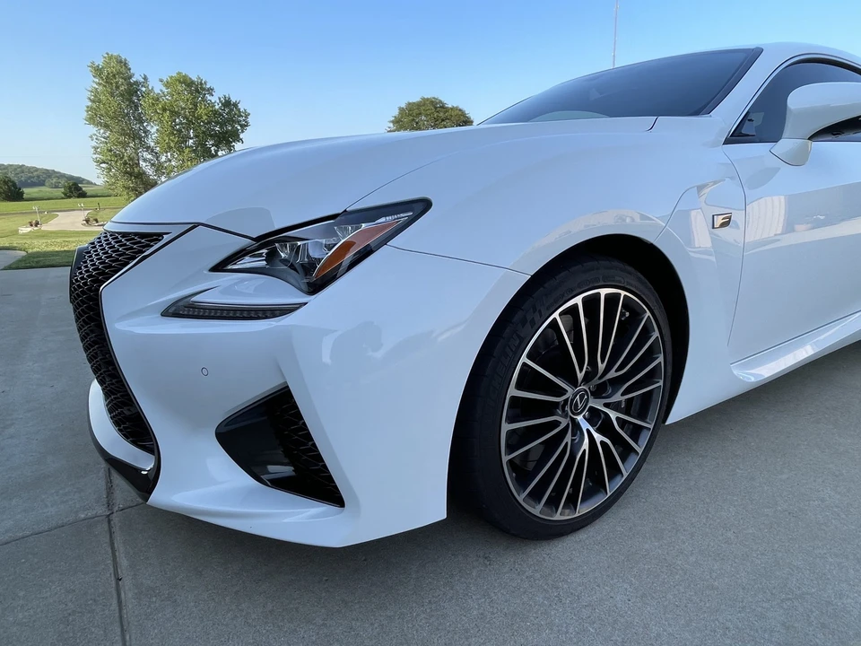 2015 Lexus RC F - Image 19 of 31