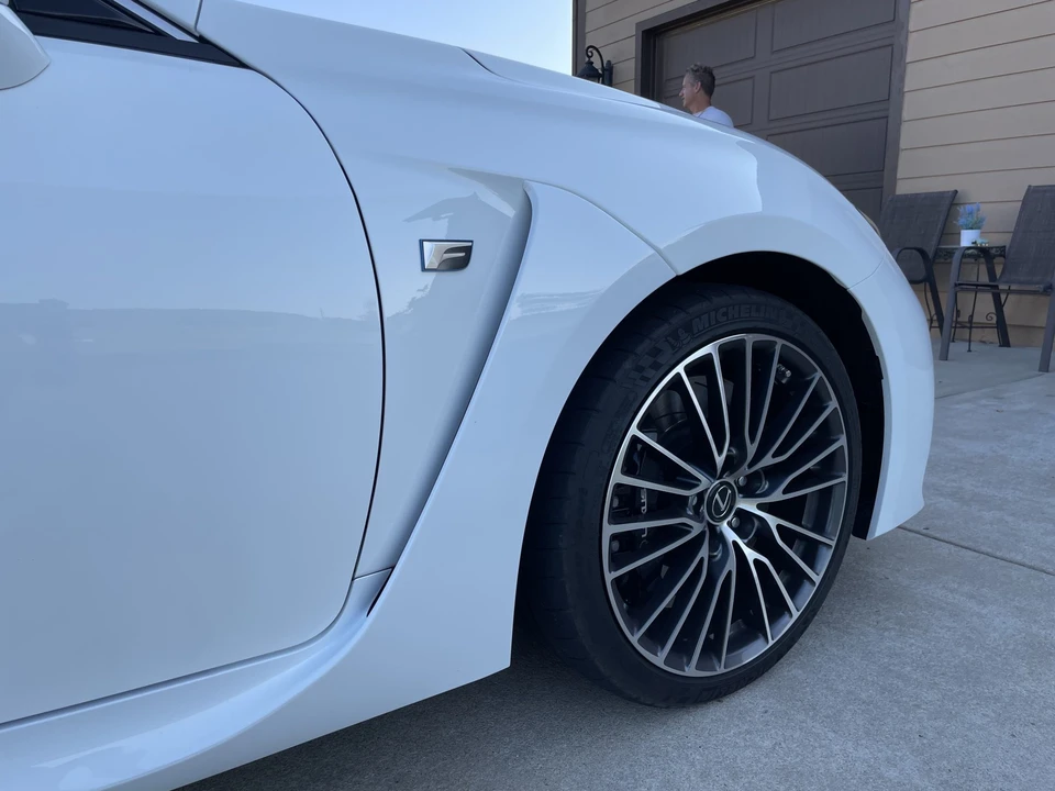 2015 Lexus RC F - Image 26 of 31
