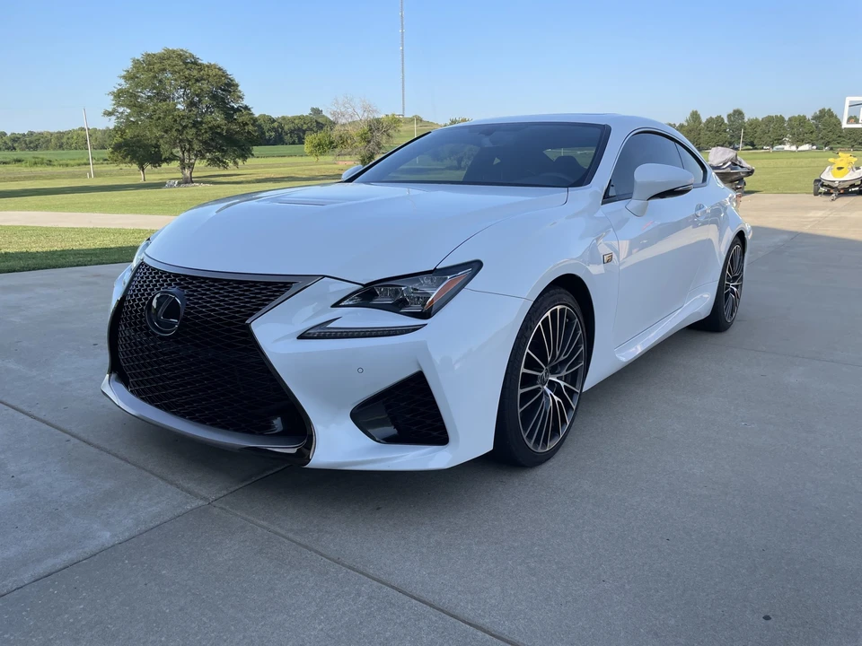 2015 Lexus RC F - Image 15 of 31