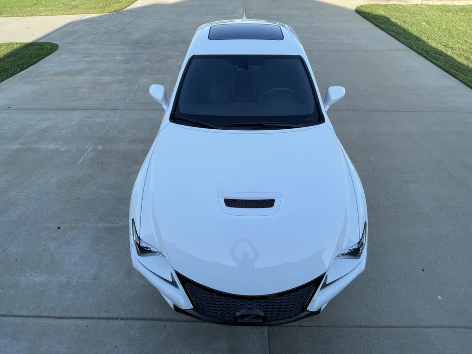 2015 Lexus RC F - Image 29 of 31