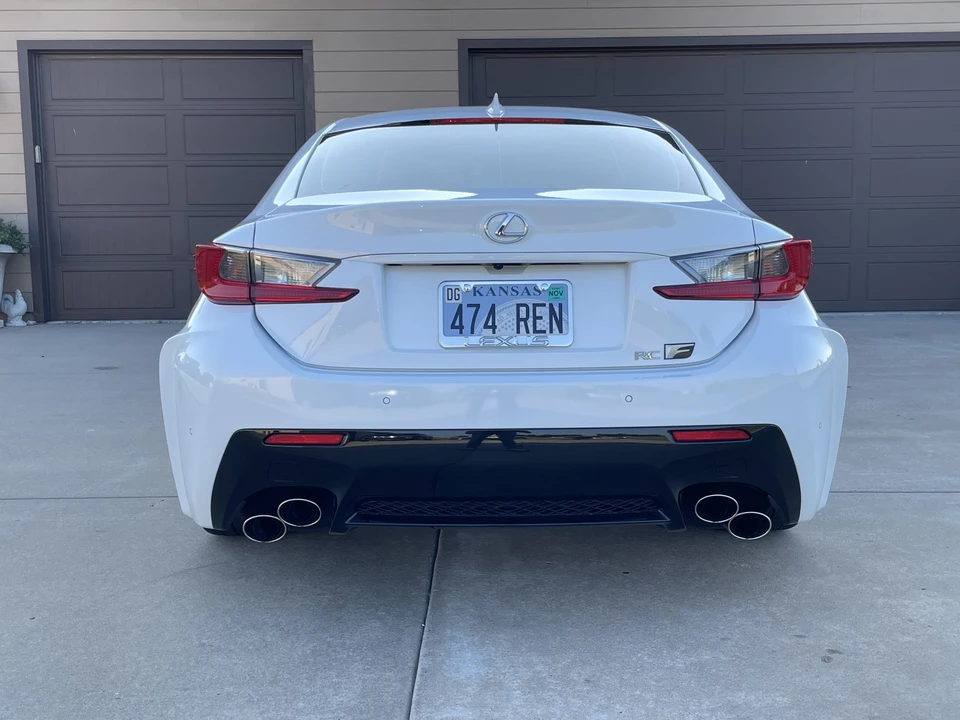 2015 Lexus RC F - Image 9 of 31