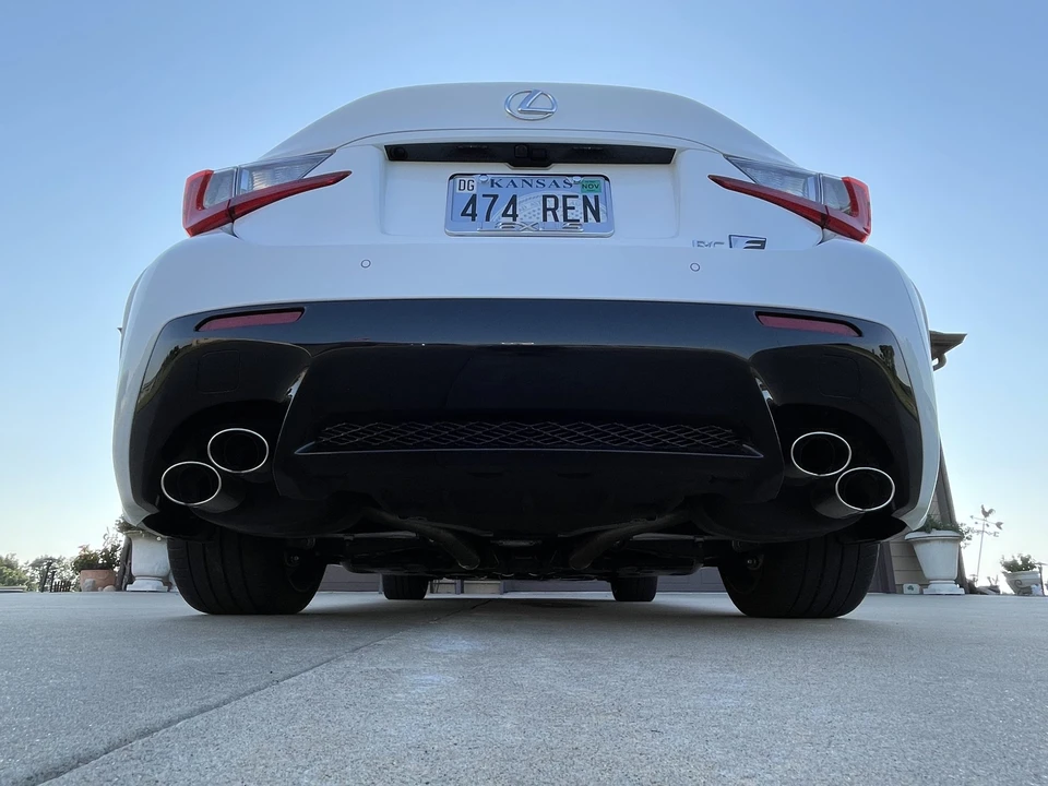 2015 Lexus RC F - Image 18 of 31