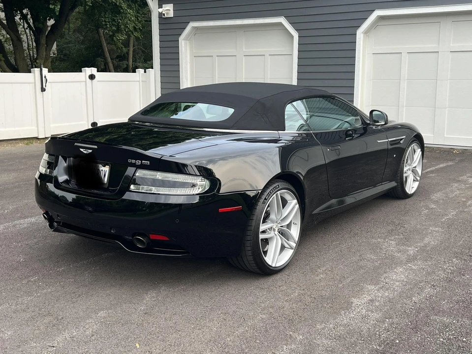 2016 Aston Martin DB9 - Image 10 of 31