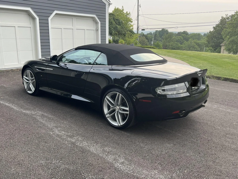2016 Aston Martin DB9 - Image 14 of 31