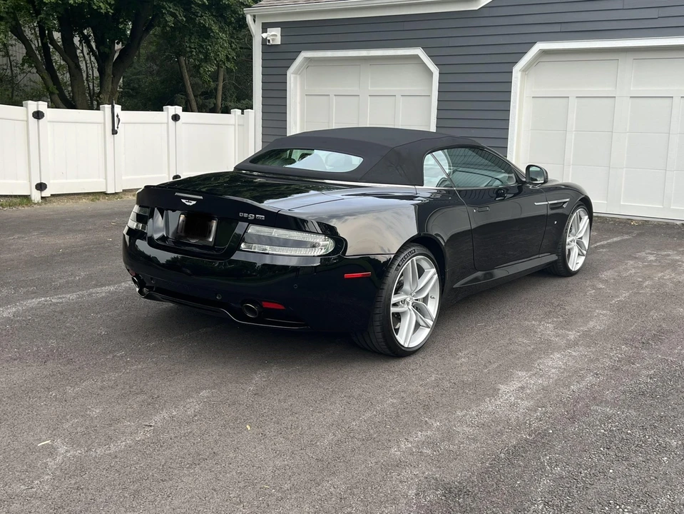 2016 Aston Martin DB9 - Image 9 of 31