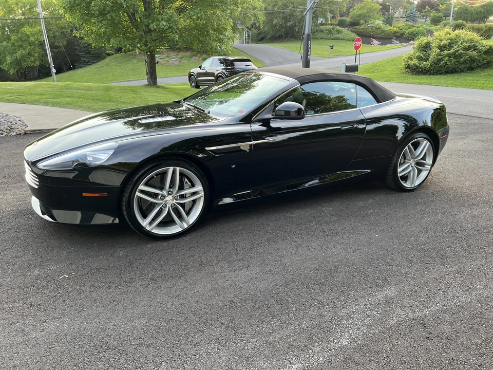 2016 Aston Martin DB9 - Image 3 of 31