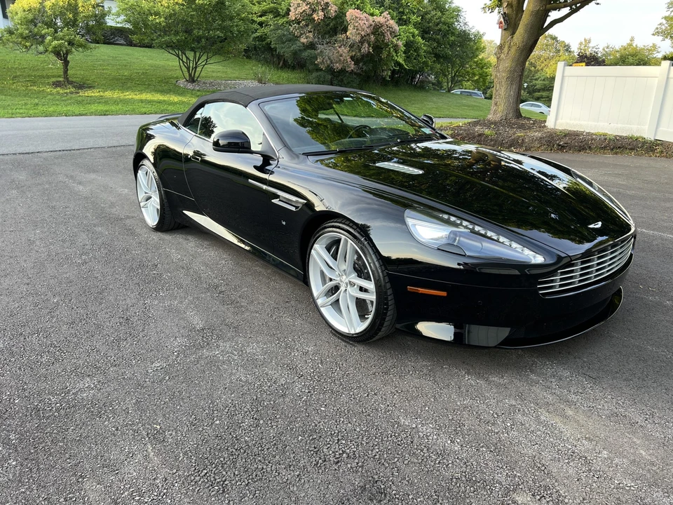 2016 Aston Martin DB9 - Image 6 of 31