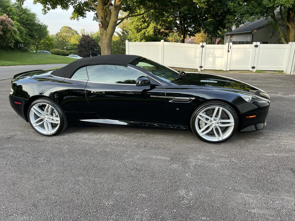 2016 Aston Martin DB9 - Image 7 of 31