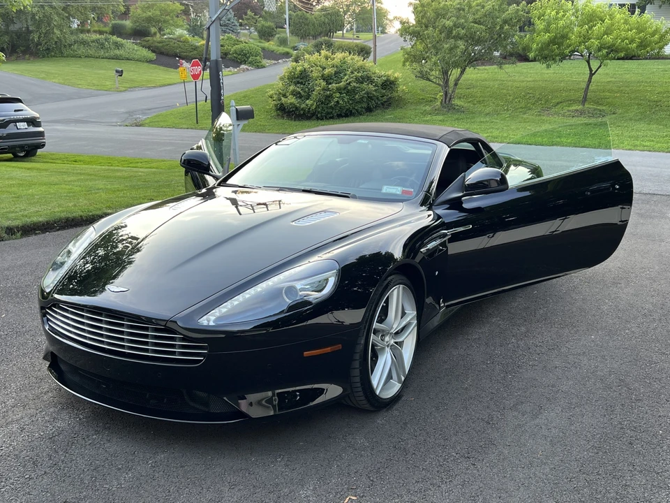 2016 Aston Martin DB9 - Image 15 of 31