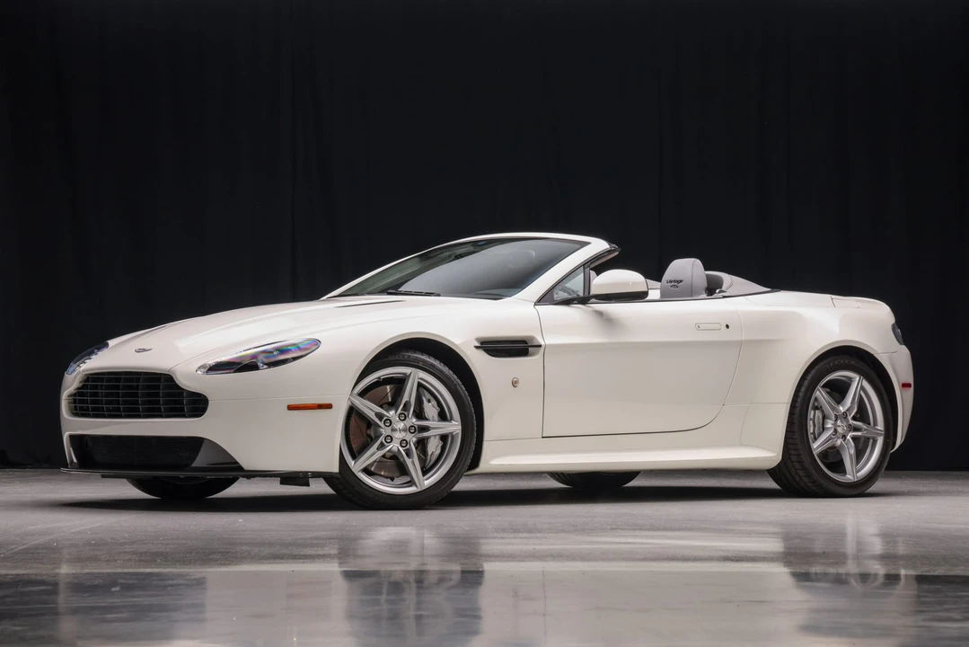 2016 Aston Martin V8 Vantage (2006-2017) - Image 5 of 31