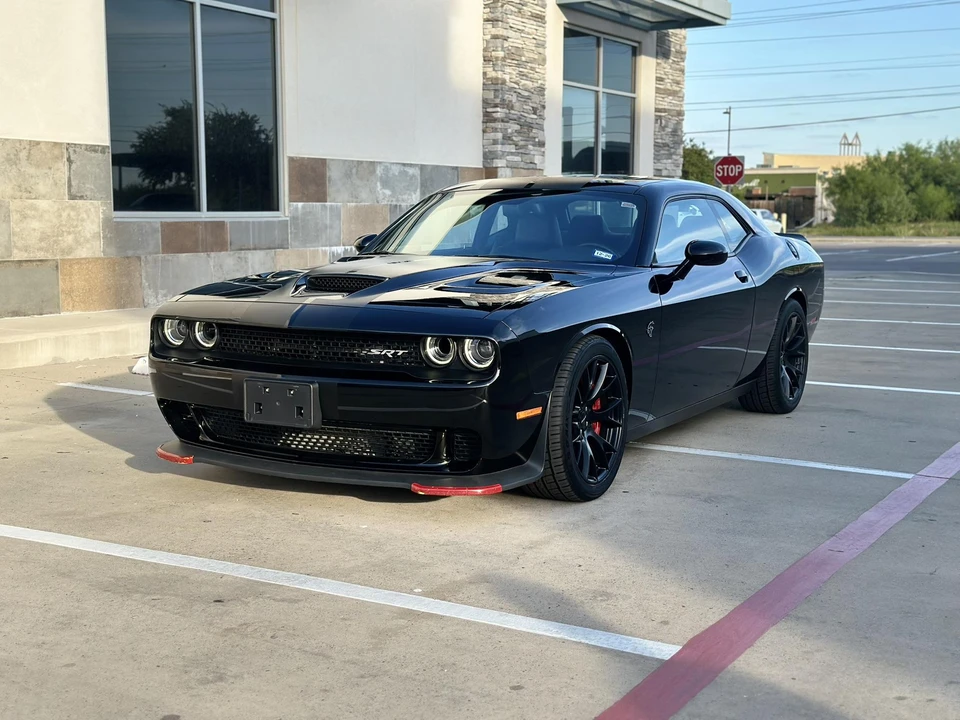 2016 Dodge Challenger SRT Hellcat 3rd Gen - Image 2 of 31