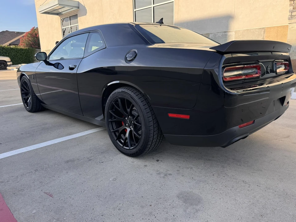 2016 Dodge Challenger SRT Hellcat 3rd Gen - Image 9 of 31