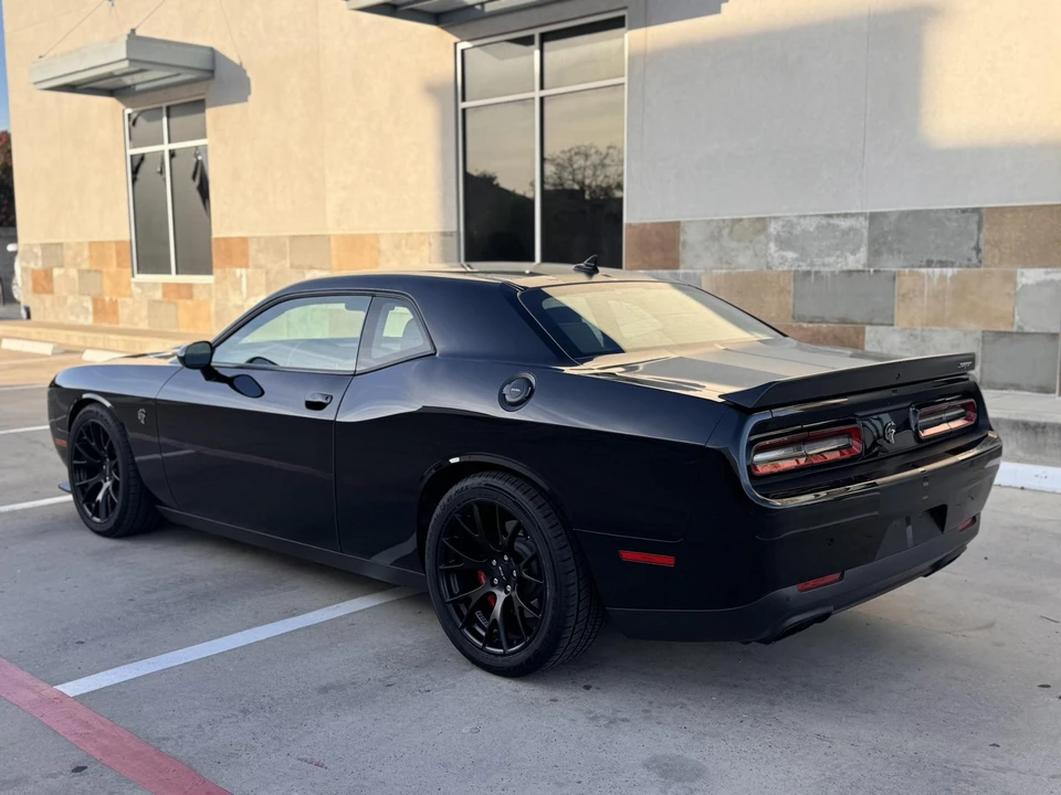 2016 Dodge Challenger SRT Hellcat 3rd Gen - Image 10 of 31