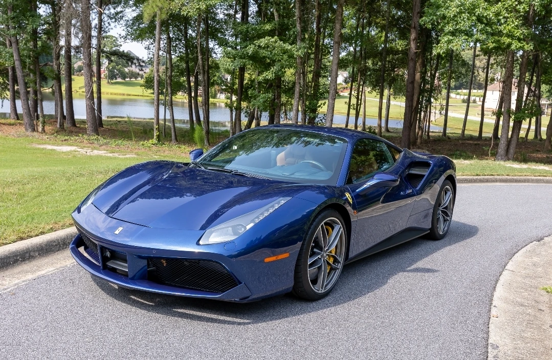2016 Ferrari 488 GTB - Image 2 of 31