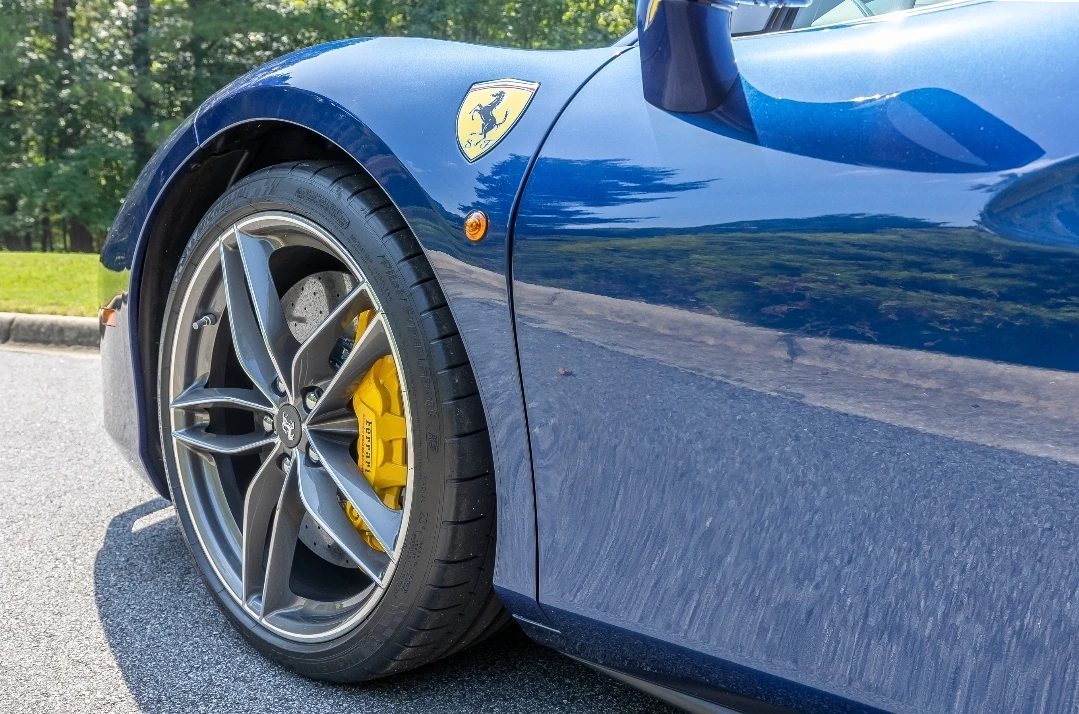 2016 Ferrari 488 GTB - Image 17 of 31