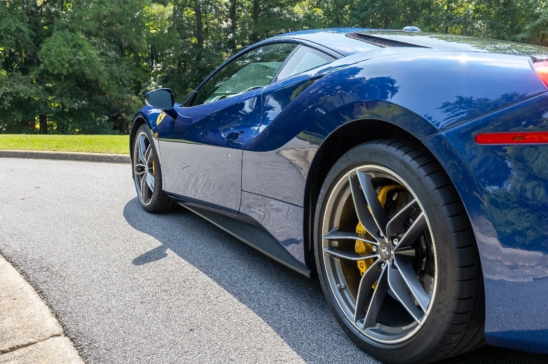 2016 Ferrari 488 GTB - Image 23 of 31