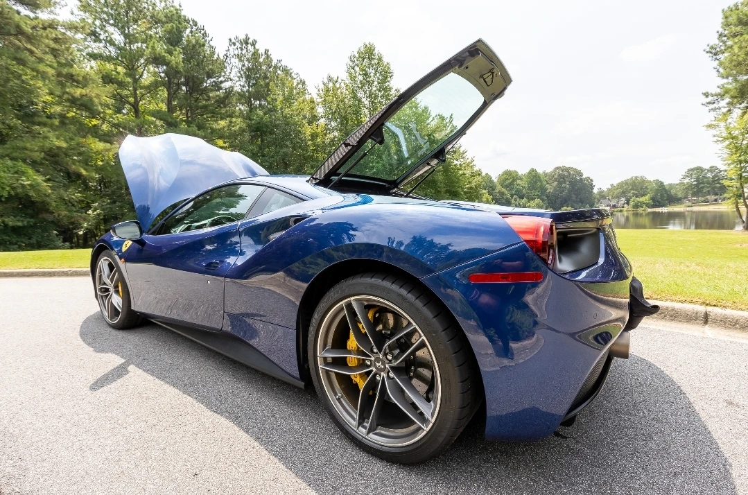 2016 Ferrari 488 GTB - Image 12 of 31