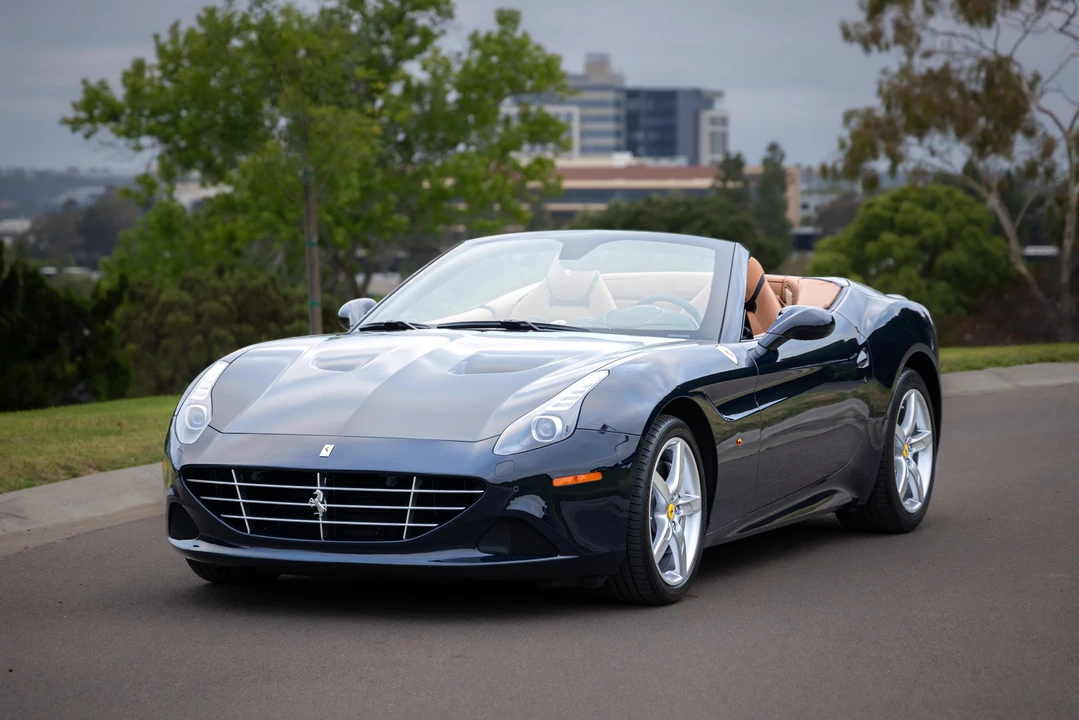 2016 Ferrari California T - Image 3 of 31