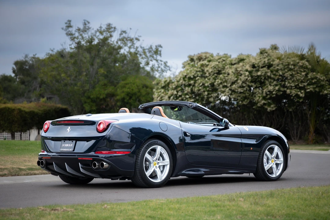 2016 Ferrari California T - Image 5 of 31