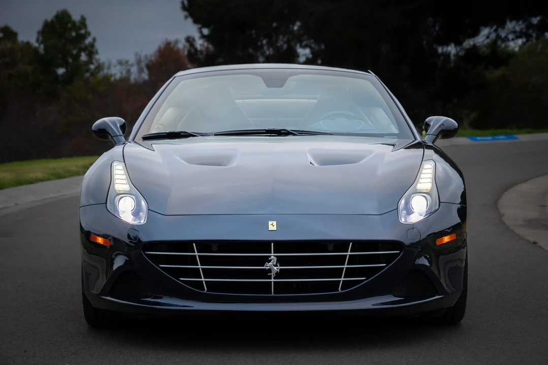 2016 Ferrari California T - Image 24 of 31