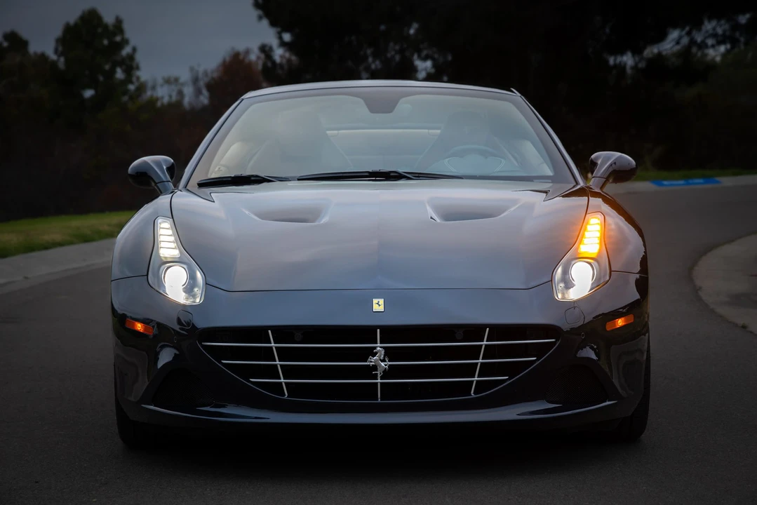 2016 Ferrari California T - Image 26 of 31