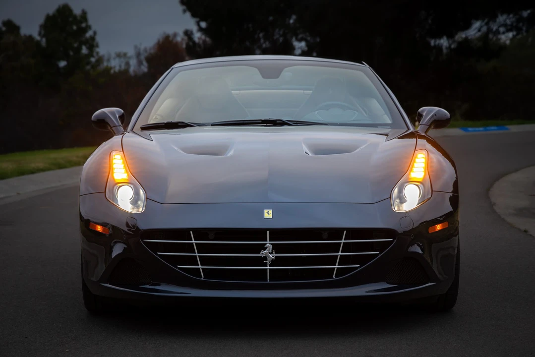 2016 Ferrari California T - Image 25 of 31