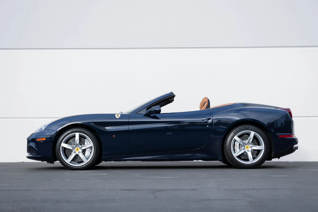 2016 Ferrari California T - Image 16 of 31