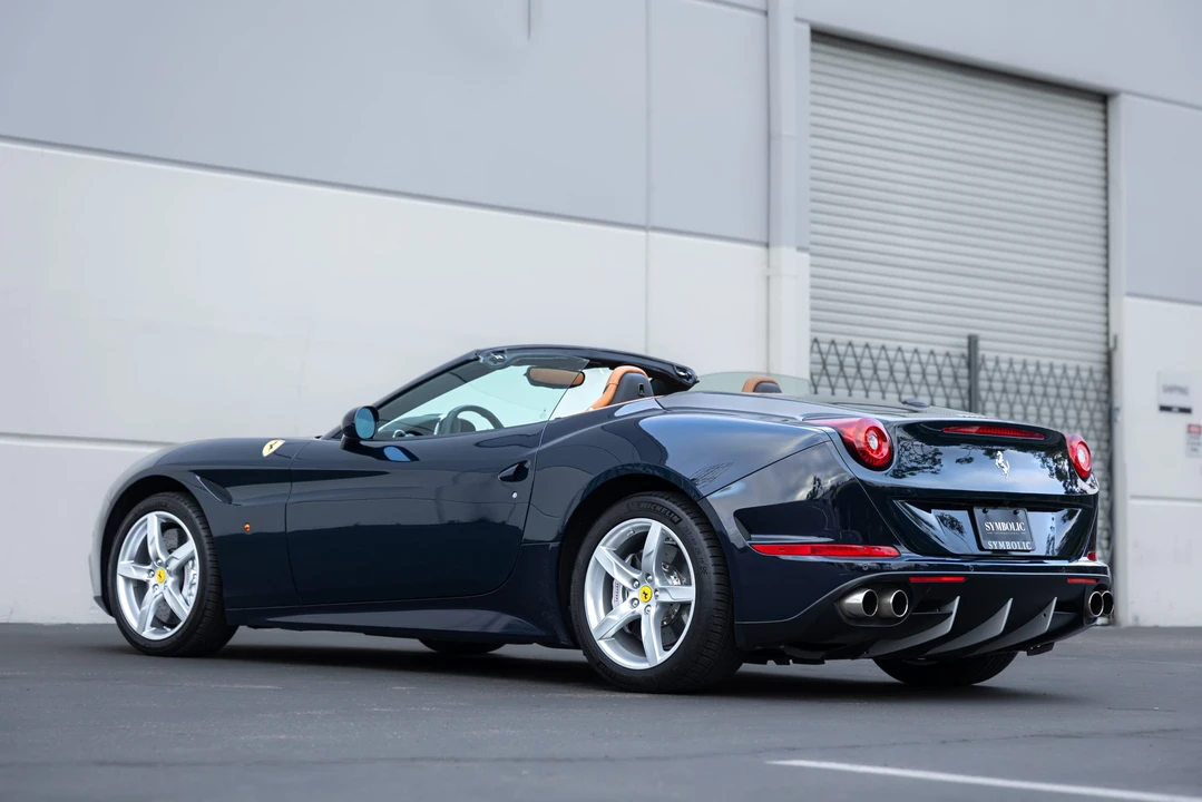 2016 Ferrari California T - Image 14 of 31