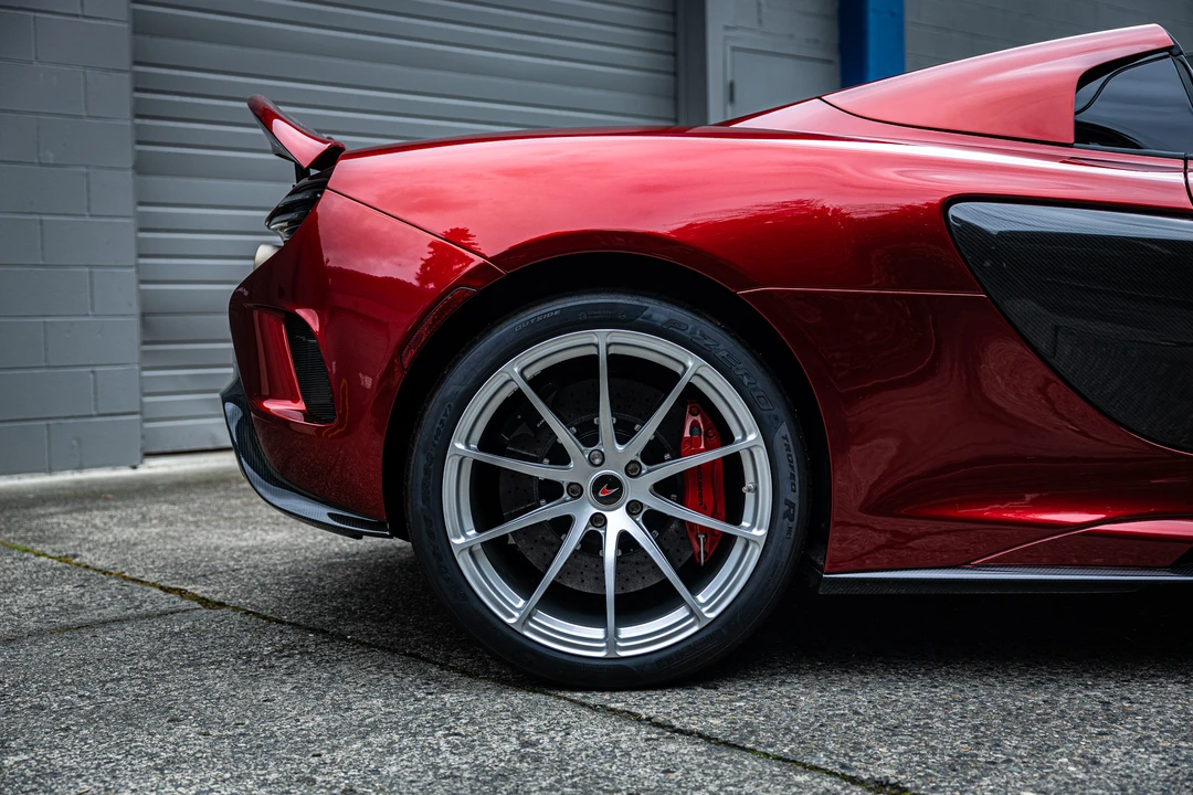 2016 McLaren 675LT Spider - Image 21 of 31