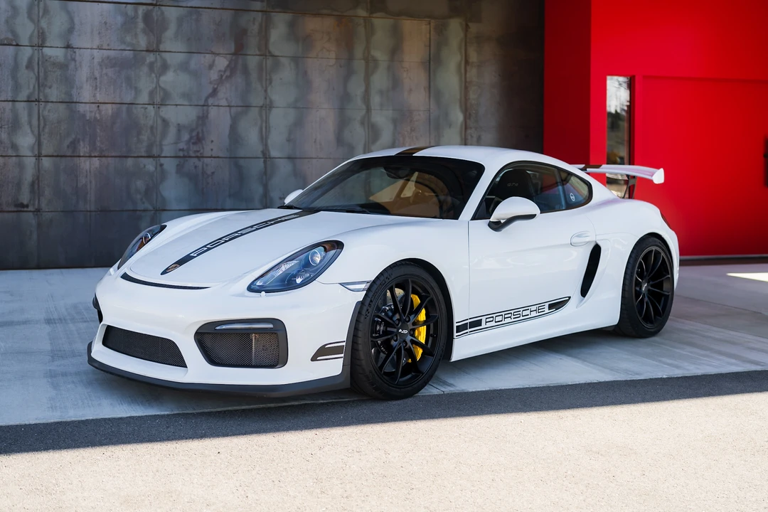 2016 Porsche 981 Cayman GT4 - Image 10 of 31