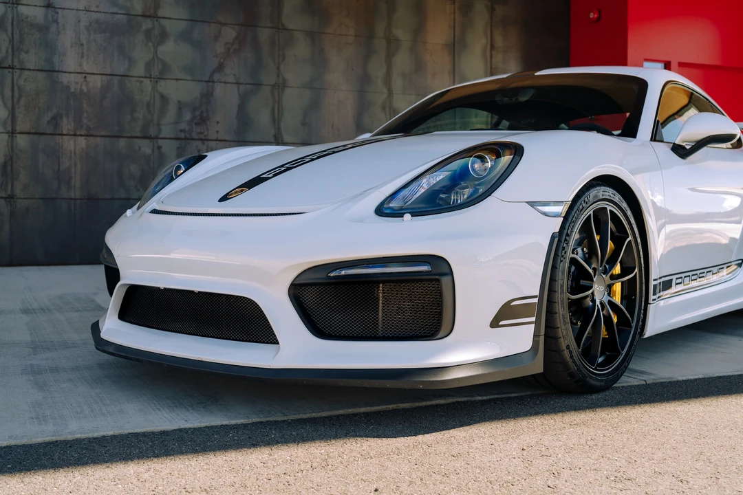 2016 Porsche 981 Cayman GT4 - Image 21 of 31
