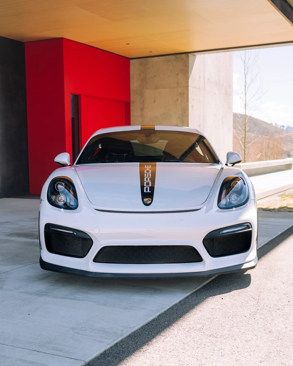 2016 Porsche 981 Cayman GT4 - Image 2 of 31