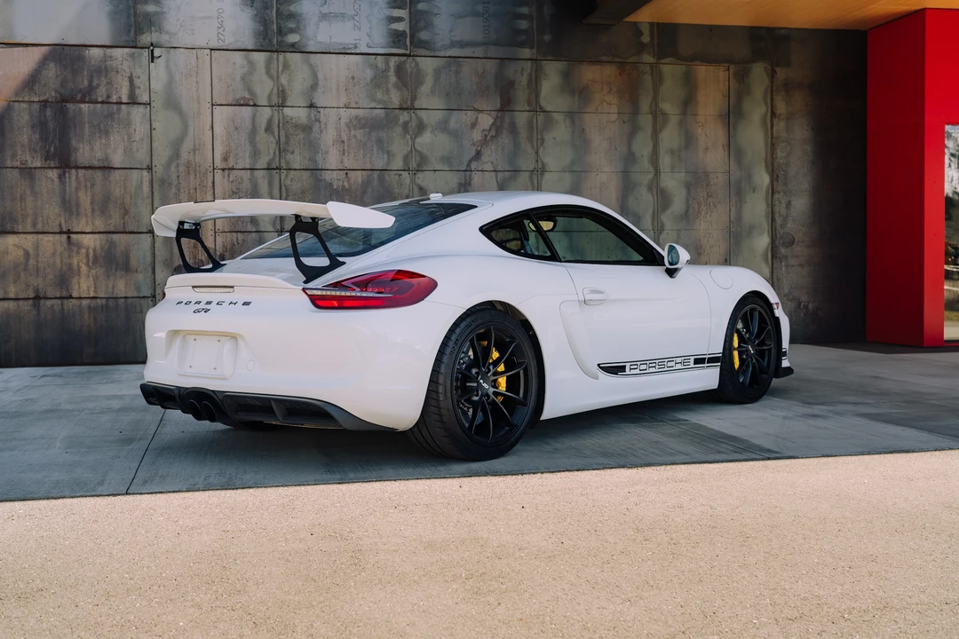 2016 Porsche 981 Cayman GT4 - Image 20 of 31