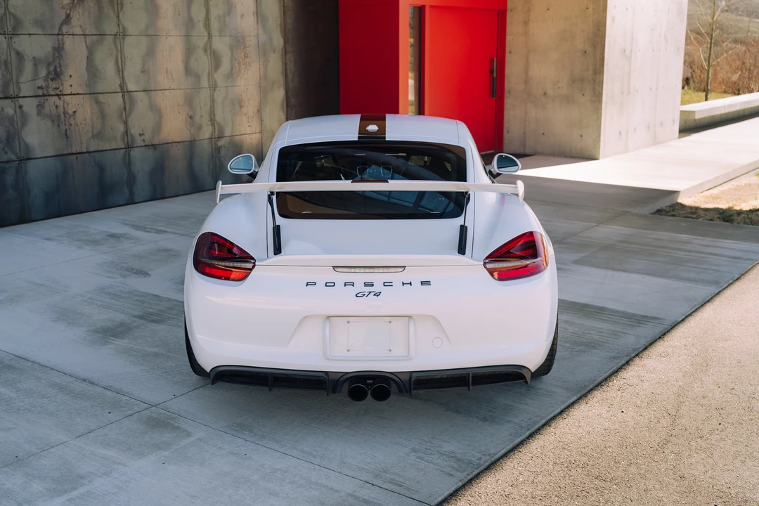 2016 Porsche 981 Cayman GT4 - Image 15 of 31