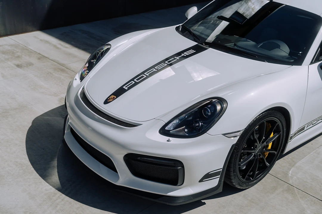 2016 Porsche 981 Cayman GT4 - Image 25 of 31