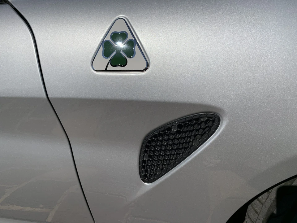 2017 Alfa Romeo Giulia Quadrifoglio - Image 18 of 31