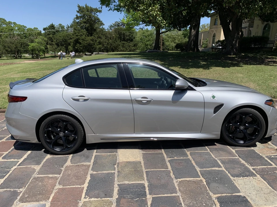 2017 Alfa Romeo Giulia Quadrifoglio - Image 7 of 31