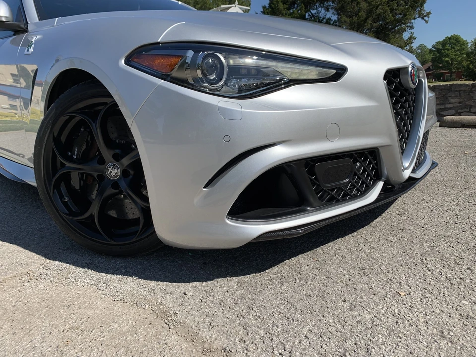 2017 Alfa Romeo Giulia Quadrifoglio - Image 13 of 31