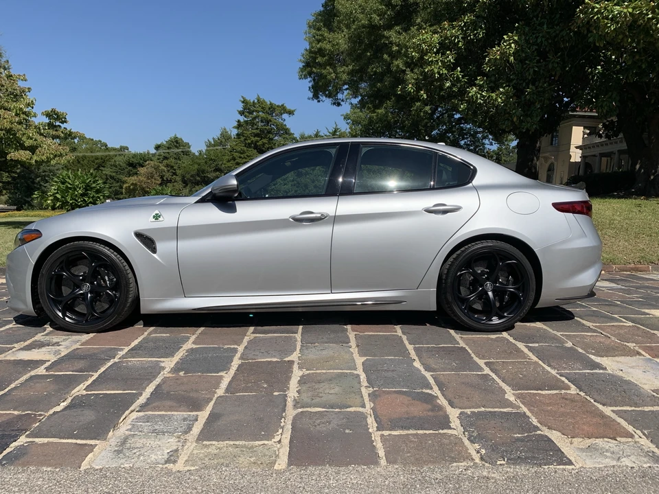 2017 Alfa Romeo Giulia Quadrifoglio - Image 12 of 31