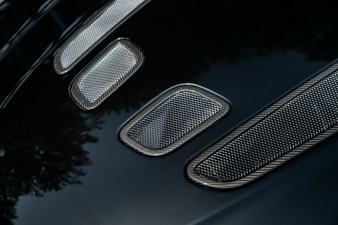 2017 Aston Martin V12 Vantage (2010-2018) - Image 31 of 31
