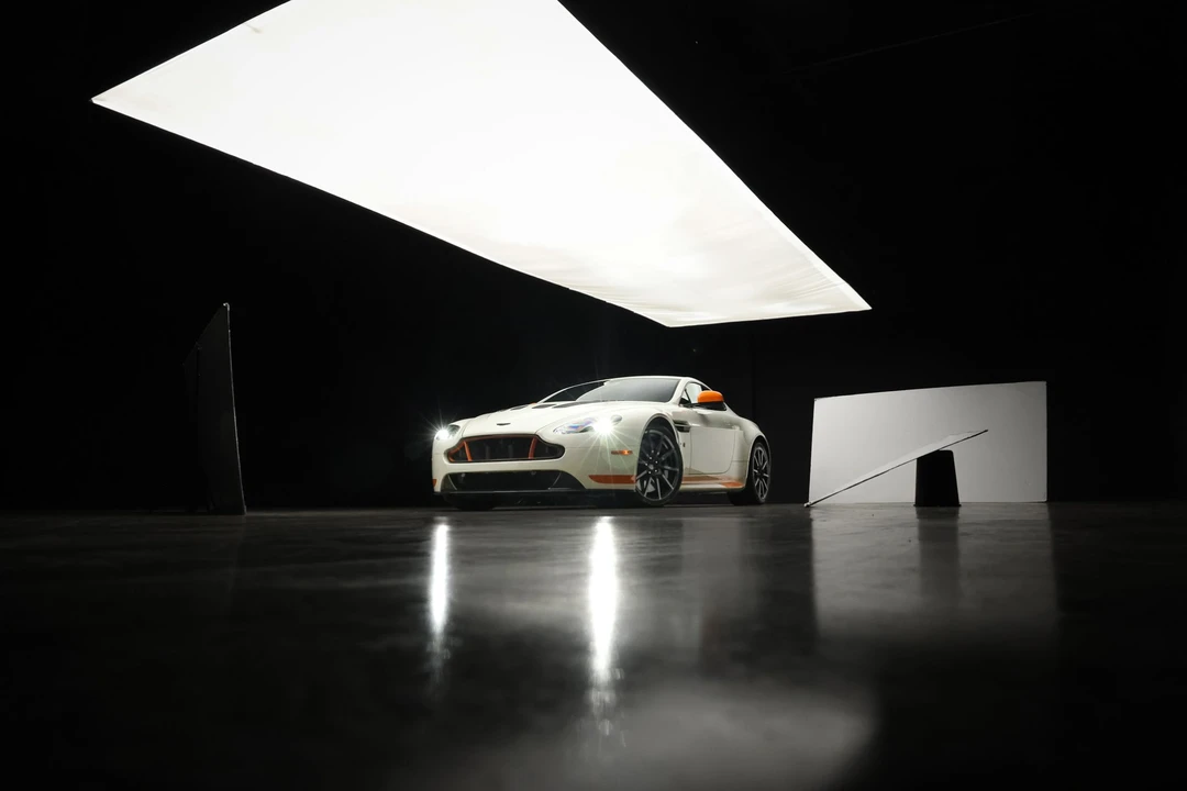 2017 Aston Martin V12 Vantage (2010-2018) - Image 31 of 31