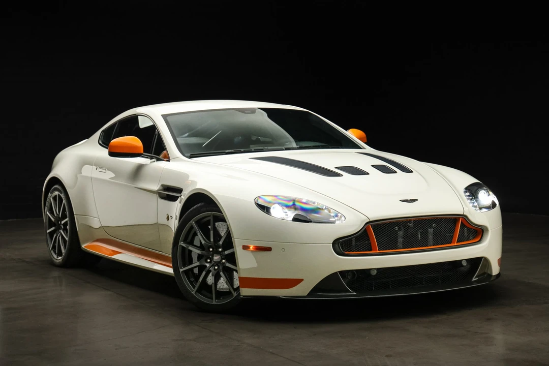 2017 Aston Martin V12 Vantage (2010-2018) - Image 9 of 31